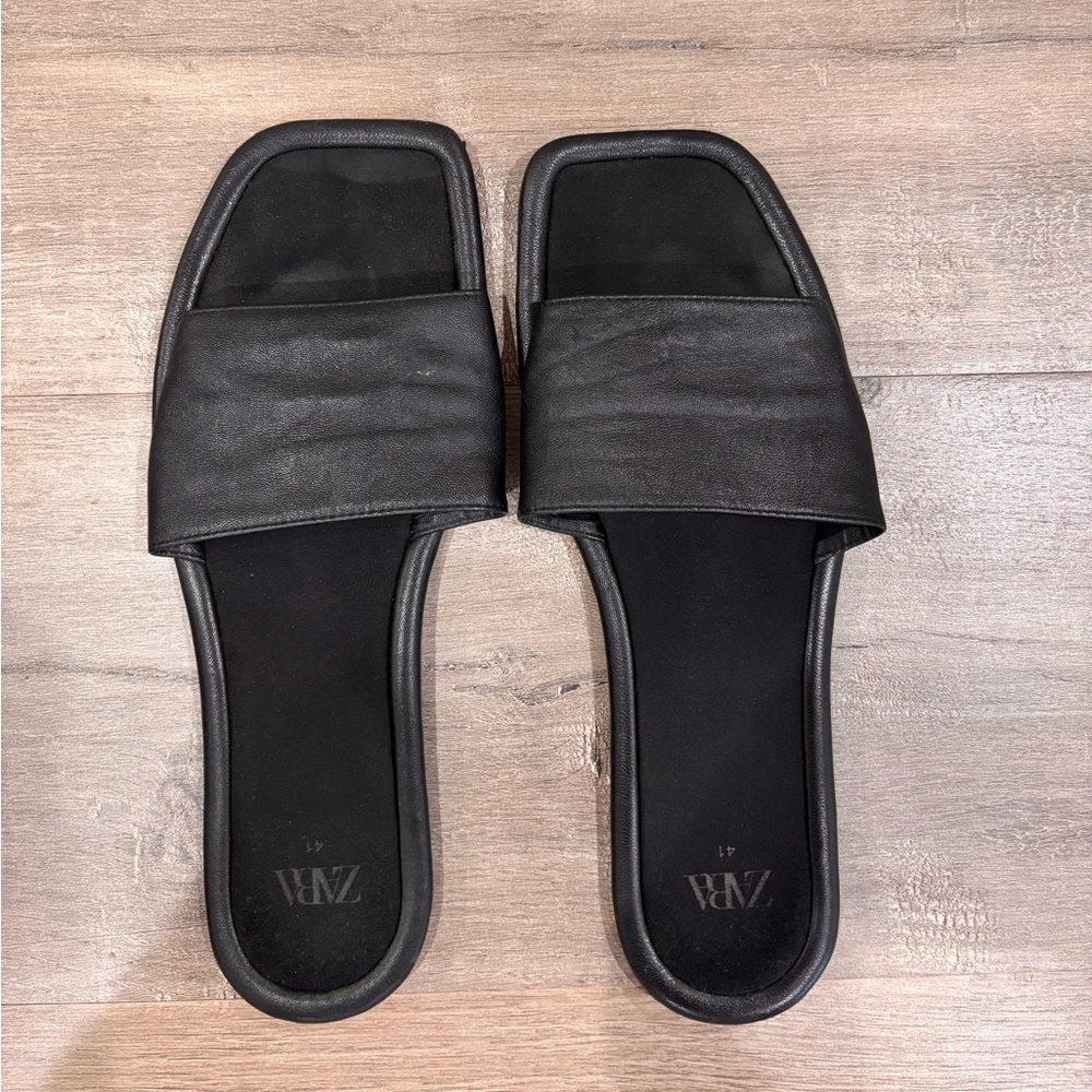 Zara Black Leather Women’s Flat Sandals Size 10